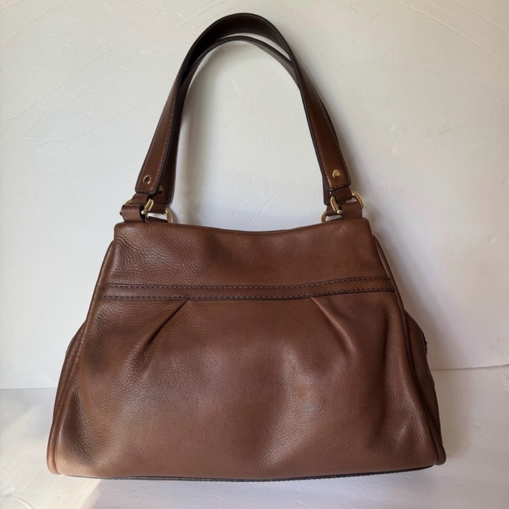 UGG Classic Triple Pocket Satchel Auburn Leather - Picture 6 of 16